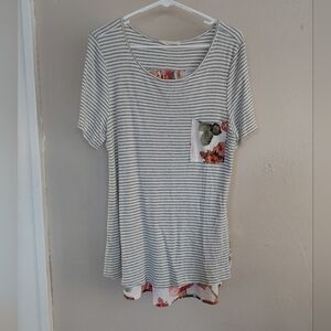 Entro Womens L Floral And Striped Tshirt